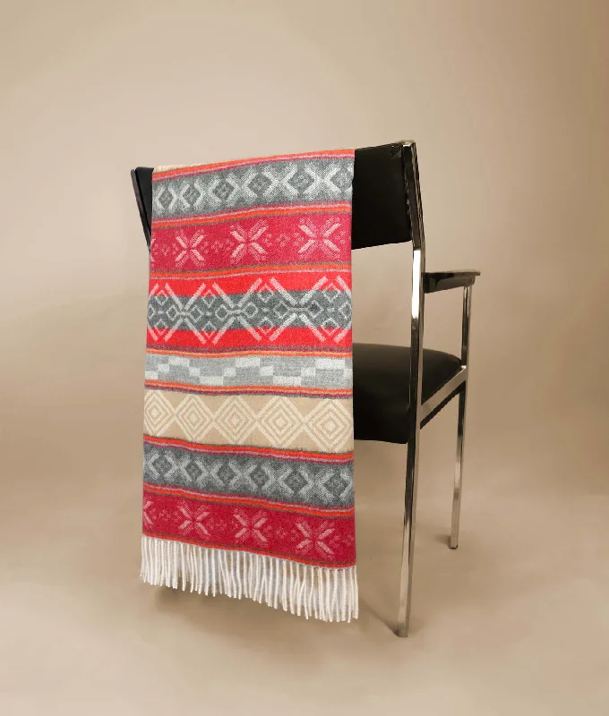 Traditional Print Fringed Throw