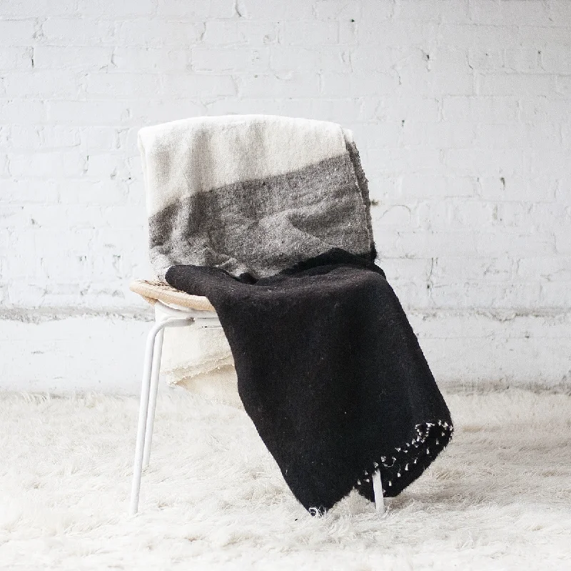 FUERTE WOOL BLANKET