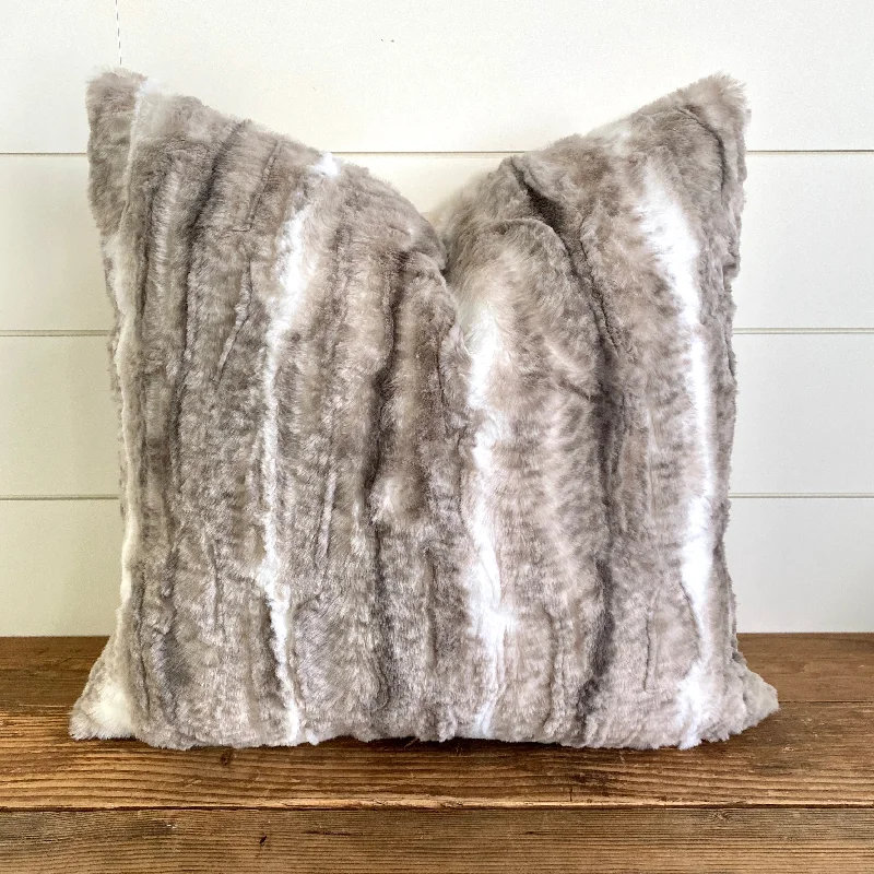 GRAHAM || Faux Wolf Fur Pillow Cover